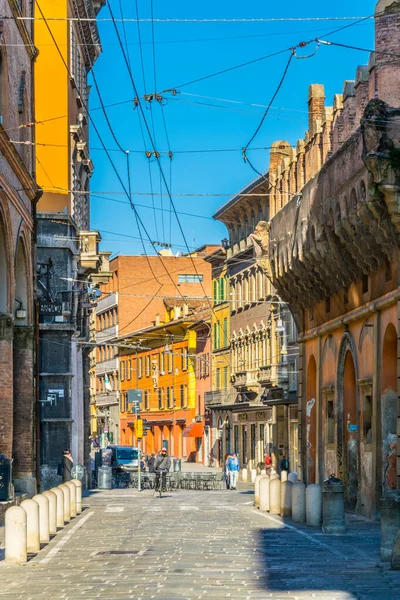 Kilátás Egy Utcára Bologna Történelmi Központjában Olaszország — Stock Fotó