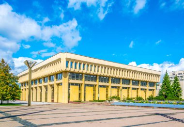 Seimas Sarayı, Litvanya 'nın Vilnius şehrinde parlamento binası olarak kullanıldı.
