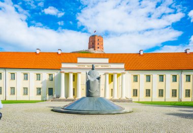 Litvanya Ulusal Müzesi Vilnius, Litvanya 'daki Gediminas Tepesi' nin altında.