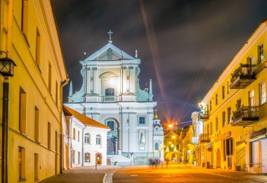 Litvanya, Vilnius 'taki St. Theresa Kilisesi' nin gece manzarası