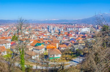 Macar kasabasının modern bir kısmının havadan görünüşü..
