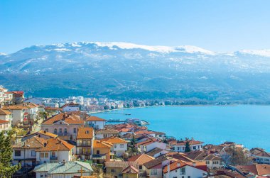 Unesco 'nun dünya mirası riskine dahil olan Macar Ohrid şehrindeki bir sahil manzarası..