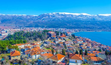  Macaristan 'daki Unesco Dünya Mirası Şehri' nin havadan görünüşü. Çar Samuel Kalesi 'nin tepesinden alınan fyrom..