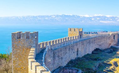 Çar Samuel 'in kalesi bugünlerde harabe halinde. Ohrid Gölü ve Ohrid Şehri 'nin Unesco Dünya Mirası' na dahil edilmesini sağlayan dış tahkimattır.