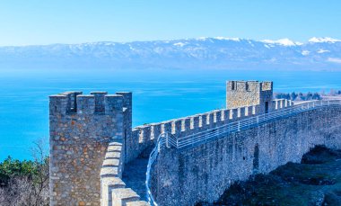 Çar Samuel 'in kalesi bugünlerde harabe halinde. Ohrid Gölü ve Ohrid Şehri 'nin Unesco Dünya Mirası' na dahil edilmesini sağlayan dış tahkimattır.