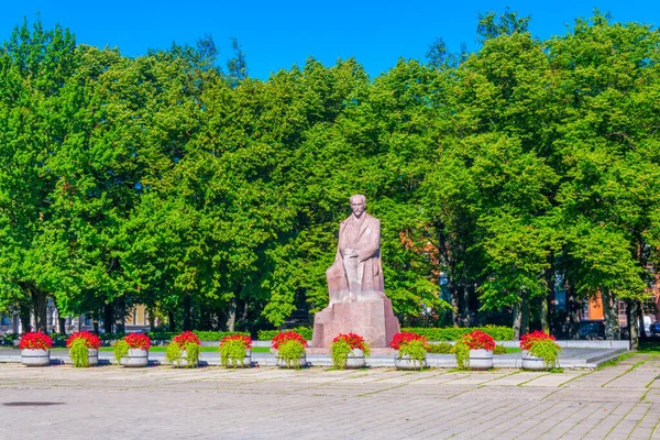 Monumento Janis Rainis Poeta Escritor Nacional Letão Esplanade Park Riga — Fotografia de Stock