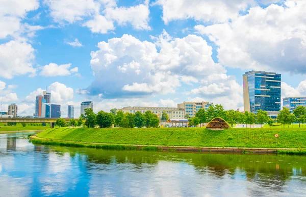 Riverside Neris Nehri Vilnius, Litvanya