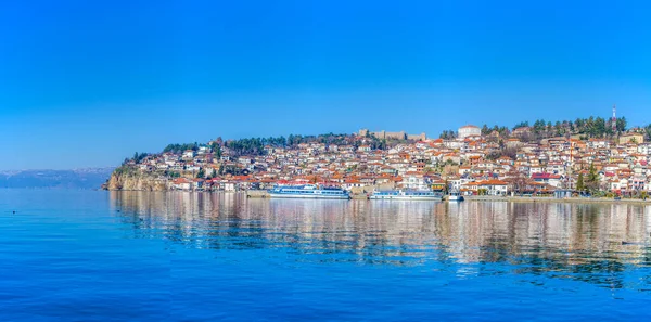 Eski şehir merkezi, farklı mimari ve Samuel Kalesi 'nden dolayı Unesco Dünya Mirasları Listesi' ne ait olan Macedonia 'nın Ohrid Kasabası' nın tarihsel kısmı - fyrom.