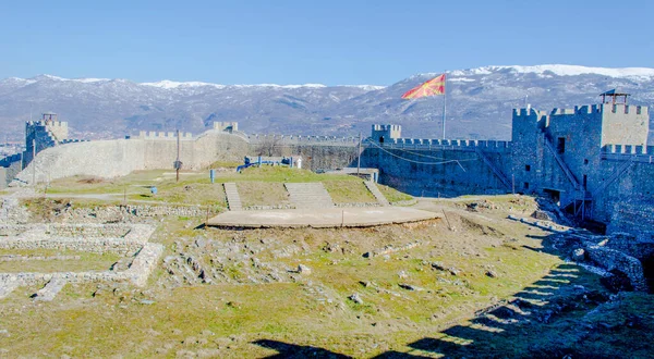 Çar Samuel 'in kalesi bugünlerde harabe halinde. Ohrid Gölü ve Ohrid Şehri 'nin Unesco Dünya Mirası' na dahil edilmesini sağlayan dış tahkimattır.