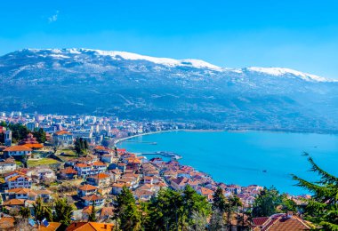 aerail görünümü, unesco için ünlü Makedon şehir Ohri'nin tarihi merkezi ve güzel göl Makedonya Arnavutluk ayıran listelenen.