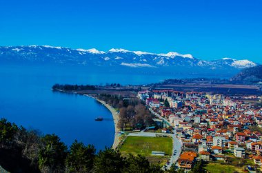 aerail görünümü, unesco için ünlü Makedon şehir Ohri'nin tarihi merkezi ve güzel göl Makedonya Arnavutluk ayıran listelenen.
