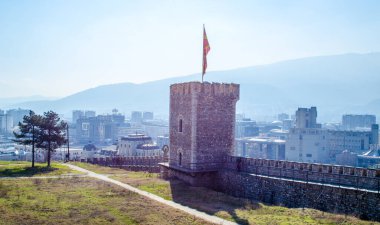 Kale kale eski şehirde bulunan bir tarihi kaledir