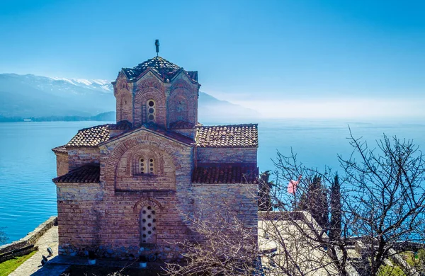 Kaneo 'daki Aziz John Kilisesi Unesco' da listelenmiş Macedonian kasabası Ohrid, fyrom.