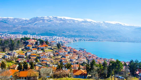 aerail görünümü, unesco için ünlü Makedon şehir Ohri'nin tarihi merkezi ve güzel göl Makedonya Arnavutluk ayıran listelenen.
