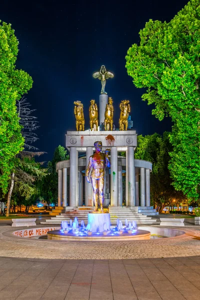 Night View Monument Fallen Heroes Macedonian Capital Skopje — Fotografia de Stock