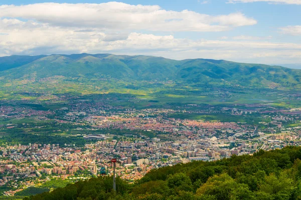Vodno dağından Macar başkenti Skopje 'nin hava manzarası.