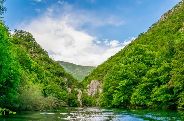 Macedonia 'daki Matka Kanyonu, skopje yakınlarında.