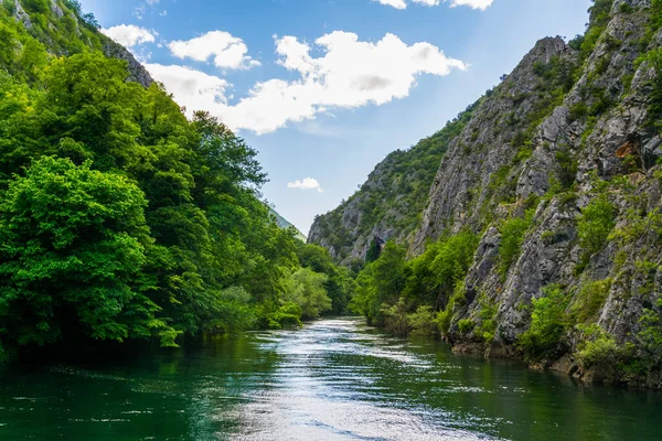Macedonia 'daki Matka Kanyonu, skopje yakınlarında.