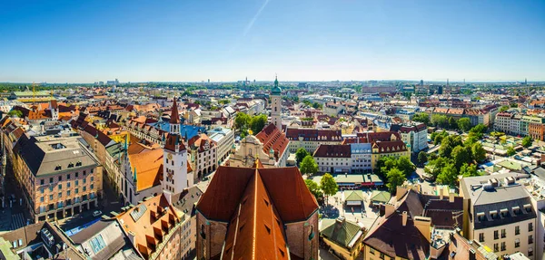 从天桥顶上俯瞰德国城市的景象 — 图库照片