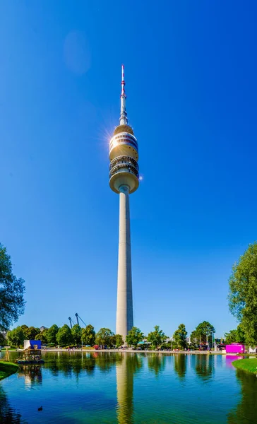 Башня Стадиона Олимпийского Парка Мюнхене Германия Является Олимпийским Парком Который — стоковое фото