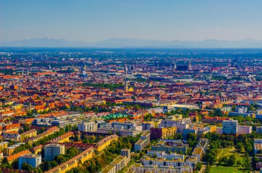 olympiaturm (Olimpiyat kule) Münih hava manzara. Münih, Bavyera, Almanya