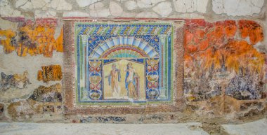 herculaneum used to be a prosperous town situated under vesuvius volcano. its richness was marked by many statues, mosaics and art pieces spread all over the city. clipart