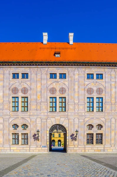 ayrıntılı bir binanın residenz Münih (Bavyera, Almanya) güneşli bir ortam adı.