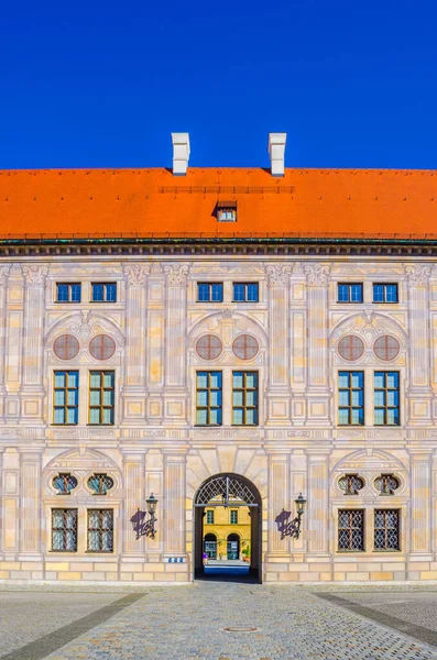 ayrıntılı bir binanın residenz Münih (Bavyera, Almanya) güneşli bir ortam adı.