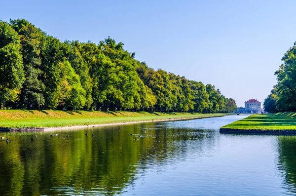 View Lake Situated Nymphenburg Palace Complex German City Munich —  Fotos de Stock