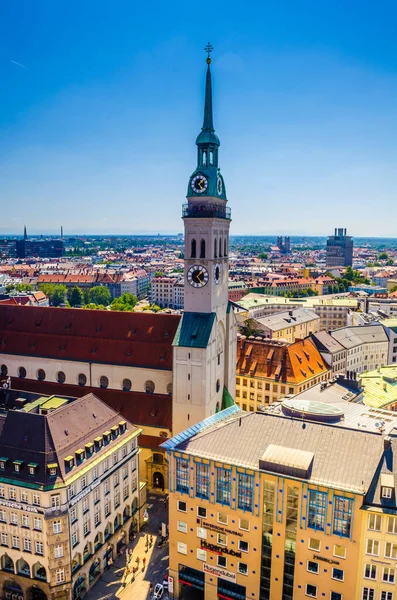 Münih Panoraması. Aziz Peter Kilisesi