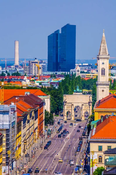 Veduta Aerea Della Ludwigstrasse Munich Con Famosa Porta Assedio Chiesa — Foto Stock