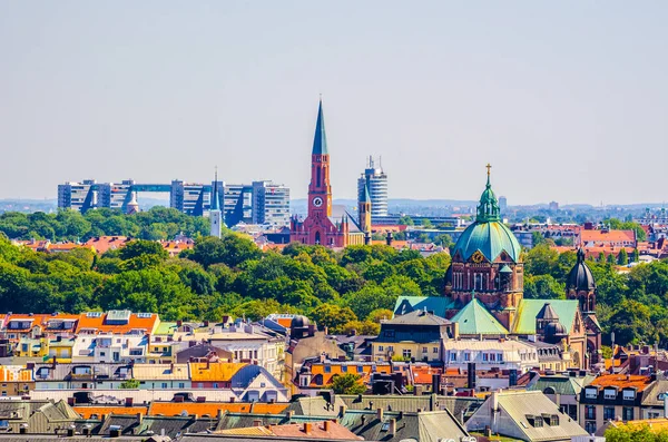 Almanya 'nın Bavyera şehrinin Münih kentinden Münih' in hava manzarası