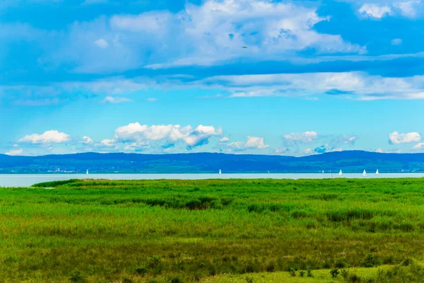Avusturya ile Macaristan arasındaki sınırda bir göl görüldü.