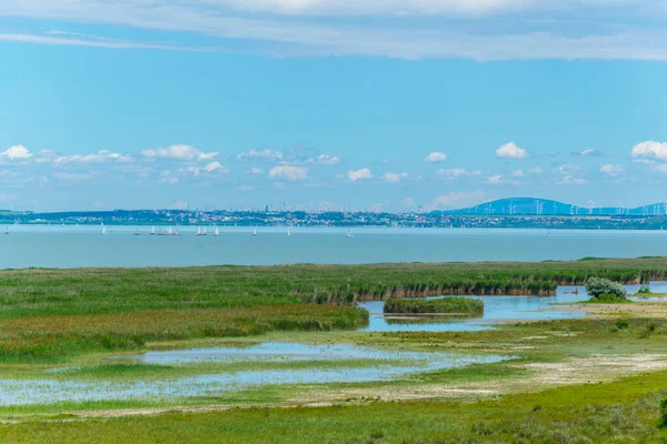 Avusturya ile Macaristan arasındaki sınırda bir göl görüldü.
