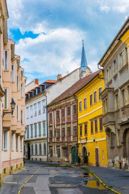 Macaristan 'ın Sopron kentindeki Dar Sokak