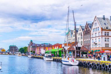 Norveç 'in Bergen kentindeki tarihi bir ahşap bölge Bryggen manzarası