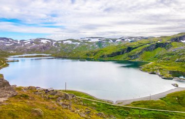 Oslo ve Berge arasındaki Norveç 'in en manzaralı demiryolu hattı boyunca Finse yakınlarındaki doğa manzarası