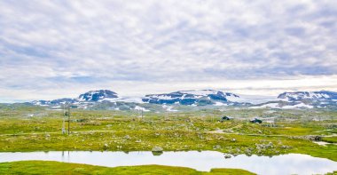 Oslo ve Berge arasındaki Norveç 'in en manzaralı demiryolu hattı boyunca Finse yakınlarındaki doğa manzarası