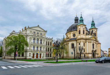 Aziz John Baptiste Kilisesi ve bir adalet okulu, Kromeriz, Çek reddetme