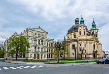 Aziz John Baptiste Kilisesi ve bir adalet okulu, Kromeriz, Çek reddetme
