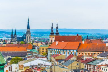 Czech City 'deki Saint Wencelas Katedrali' nin havadan görünüşü