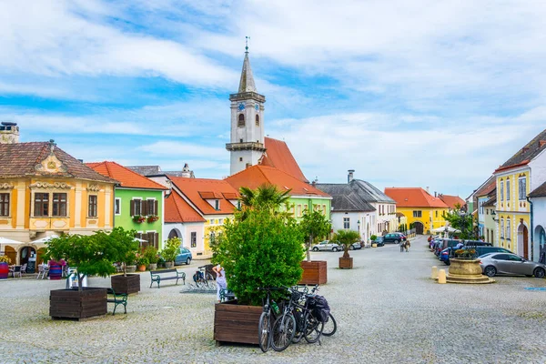 Kilátás Osztrák Város Rust Híres Ist Bor Fészekrakó Gólyák — Stock Fotó