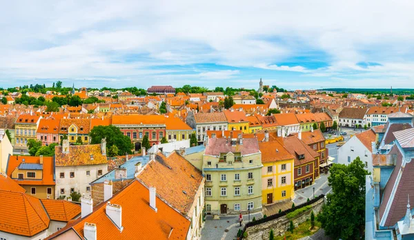 Yangın kulesinden Macar şehri Sopron 'un hava görüntüsü..