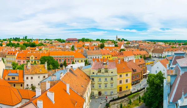 Yangın kulesinden Macar şehri Sopron 'un hava görüntüsü..