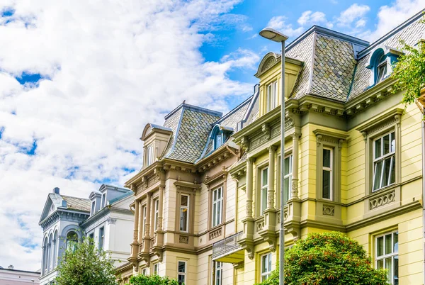 Norveç 'in Bergen şehrinde eski ahşap bir ev manzarası