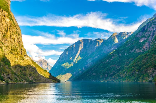 Aurlandsfjord - unesco Norwa 'daki doğal miras bölgesi.