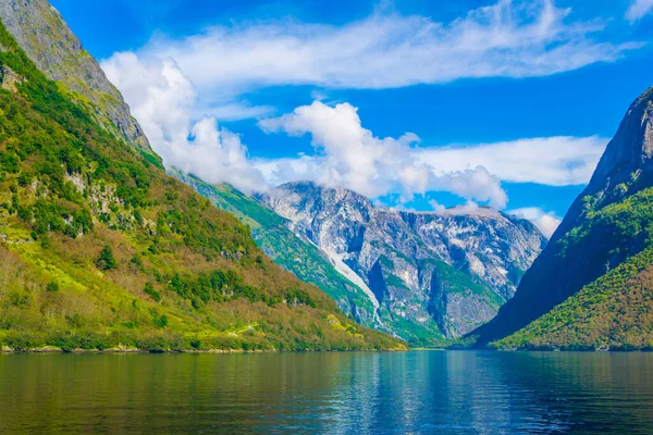 Aurlandsfjord - unesco Norwa 'daki doğal miras bölgesi.