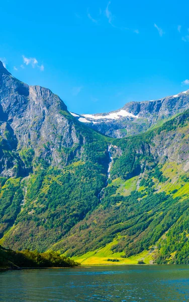 Aurlandsfjord - unesco Norwa 'daki doğal miras bölgesi.