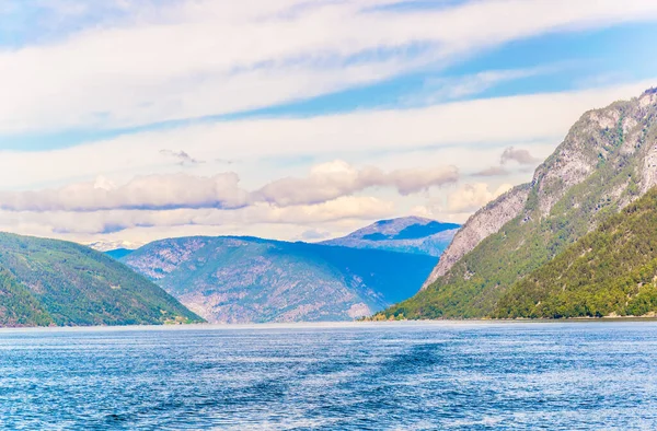 Aurlandsfjord - unesco Norwa 'daki doğal miras bölgesi.