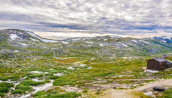 Oslo ve Berge arasındaki Norveç 'in en manzaralı demiryolu hattı boyunca Finse yakınlarındaki doğa manzarası